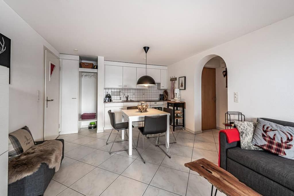Prada 2 Apartment Flims Luaran gambar